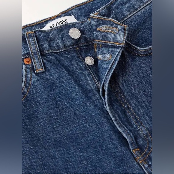 RE/DONE
The Riding Jean high-rise flared jean Size 23 NWT Runs Big More a 24/25 - Picture 8 of 9